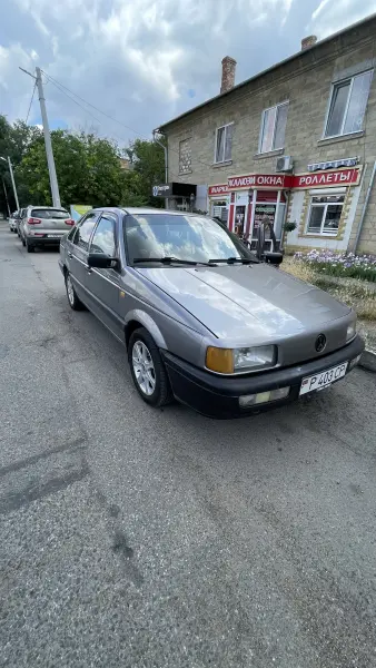 Volkswagen Passat, 1992