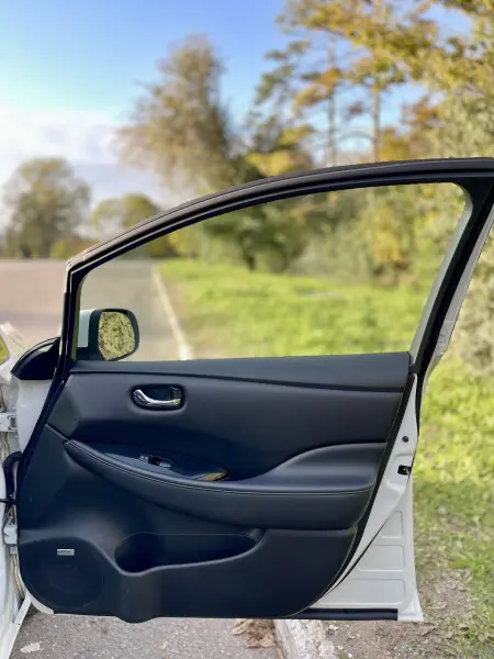 Nissan Leaf, 2012