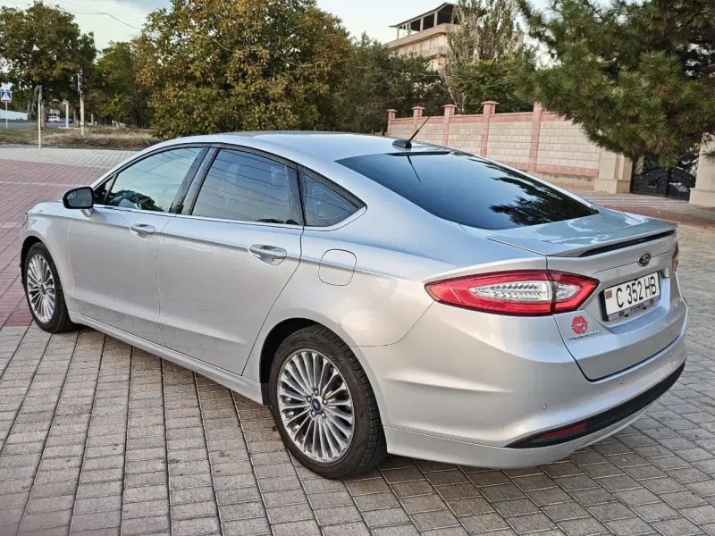Ford Fusion, 2014