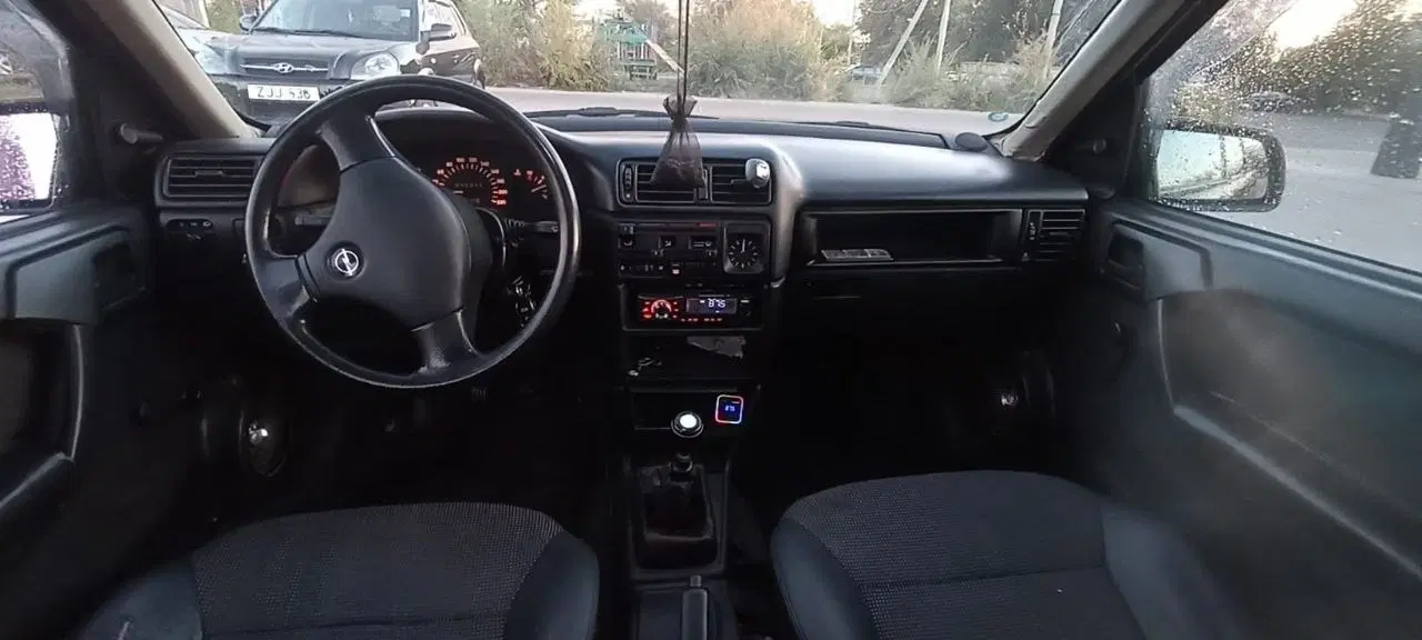 Opel Vectra, 1993