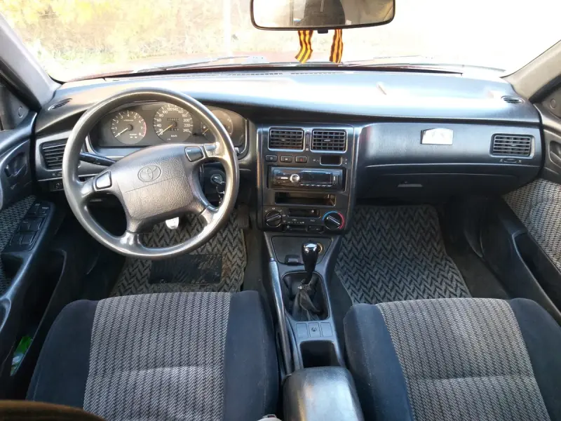 Toyota Carina, 1997