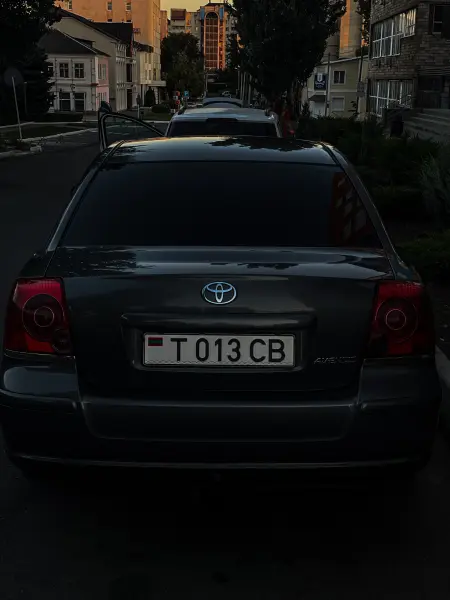 Toyota Avensis, 2004