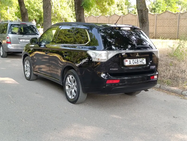 Mitsubishi Outlander, 2013