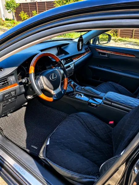 Lexus ES, 2013