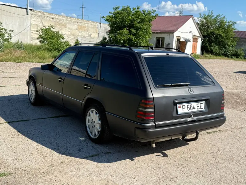Mercedes-Benz E-Class, 1995