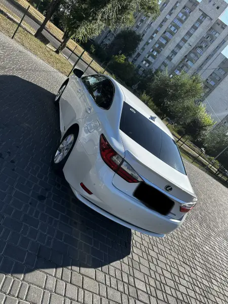 Lexus ES, 2014