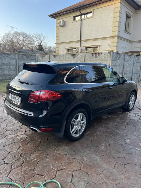 Porsche Cayenne, 2010