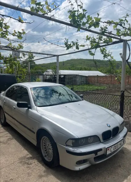 BMW 5 Series, 2000