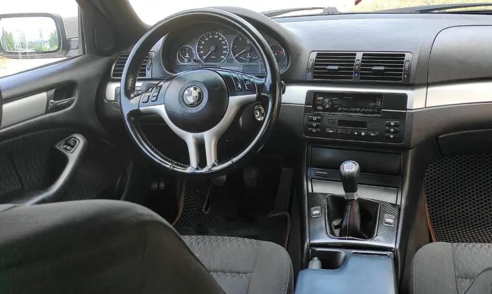 BMW 3 Series, 2001