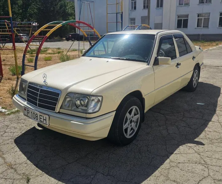 Mercedes-Benz E-Class, 1995