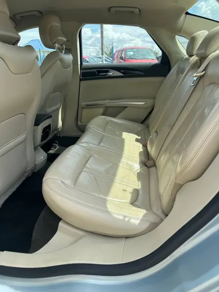 Lincoln MKZ, 2014
