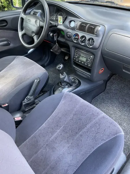 Ford Escort, 1998