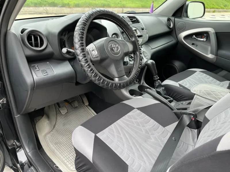 Toyota RAV4, 2008