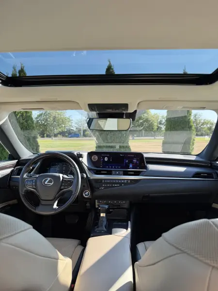Lexus ES, 2020