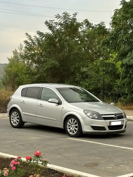 Opel Astra, 2004