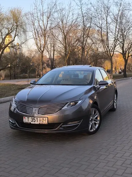 Lincoln MKZ, 2014