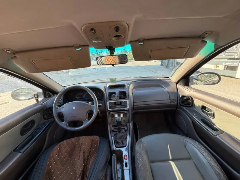 Renault Laguna, 2000