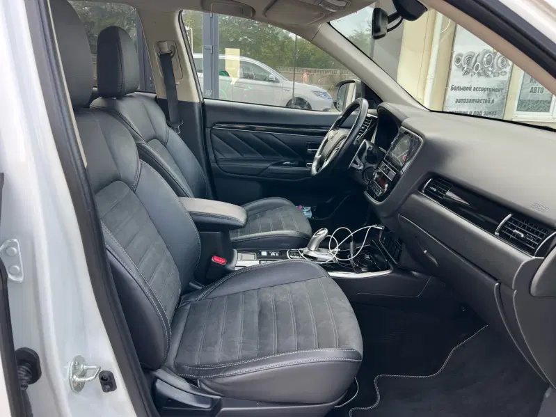 Mitsubishi Outlander, 2019