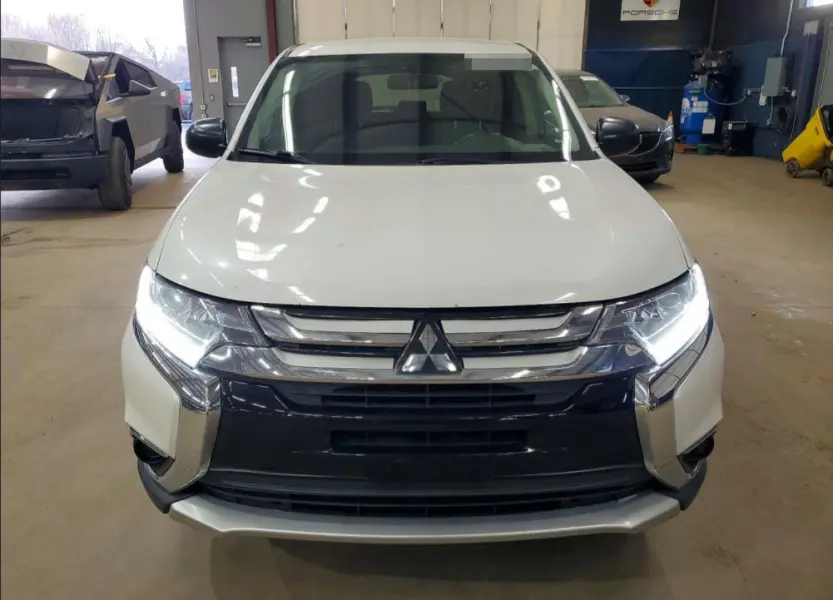 Mitsubishi Outlander, 2017