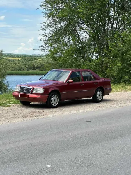 Mercedes-Benz E-Class, 1993