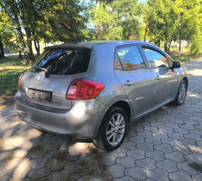 Toyota Auris, 2009