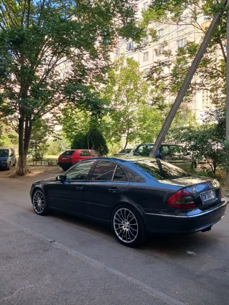 Mercedes-Benz E-Class, 2003