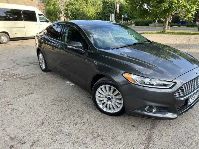 Ford Fusion, 2016