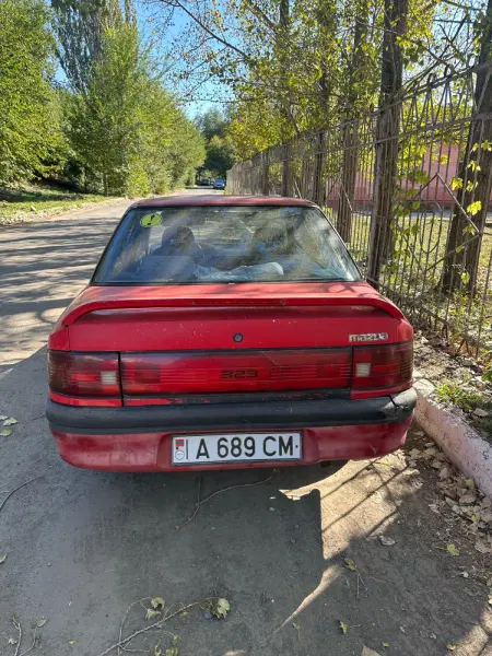 Mazda 323, 1993