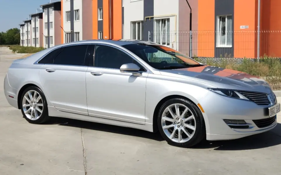 Lincoln MKZ, 2016