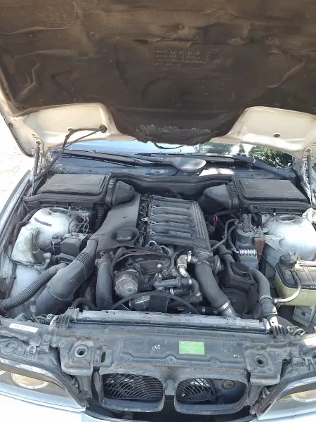 BMW 5 Series, 2001