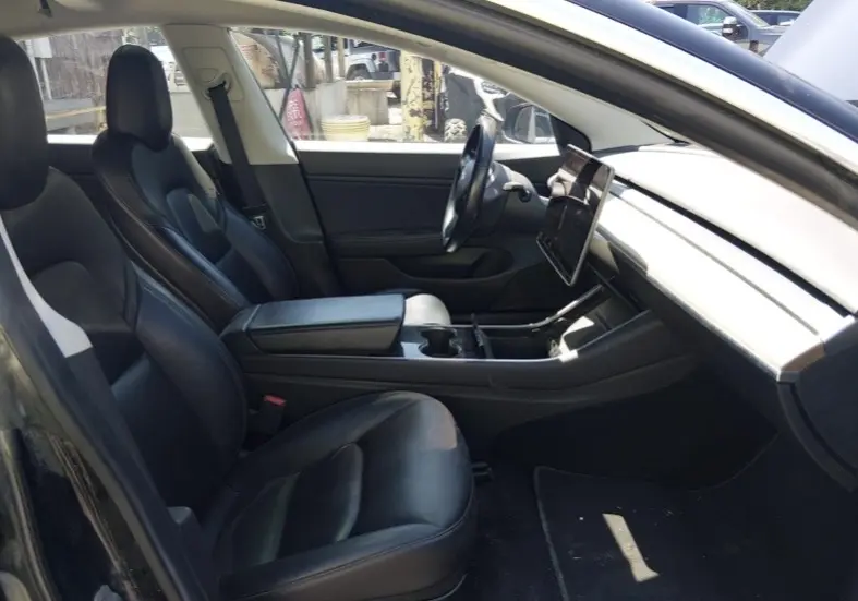 TESLA 3, 2019