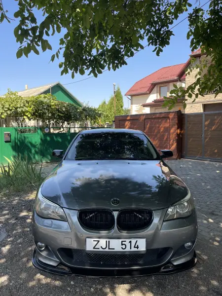 BMW 5 Series, 2004