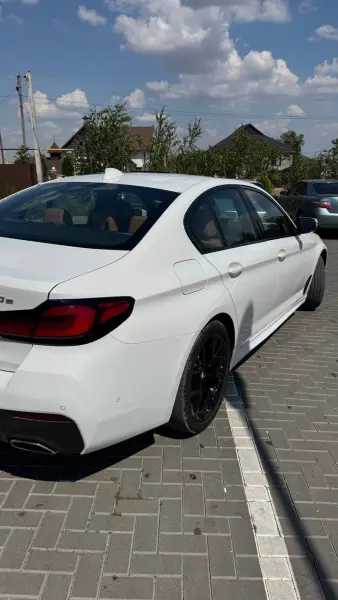 BMW 5 Series, 2022