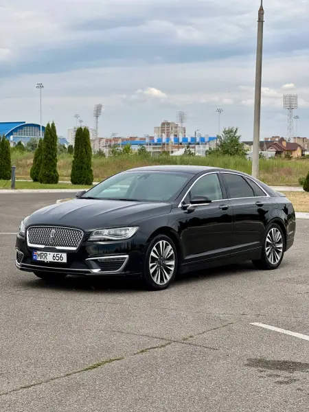 Lincoln MKZ, 2017