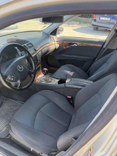 Mercedes-Benz E-Class, 2004