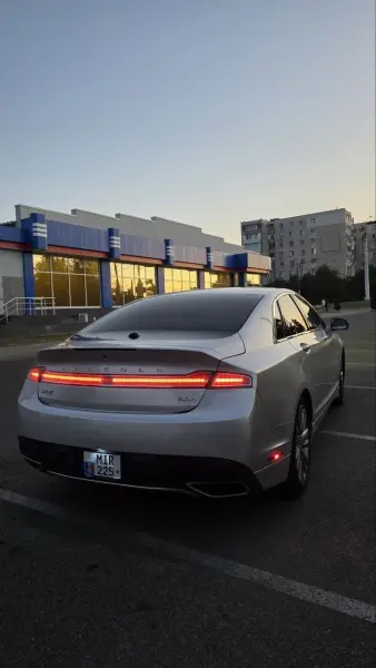 Lincoln MKZ, 2017