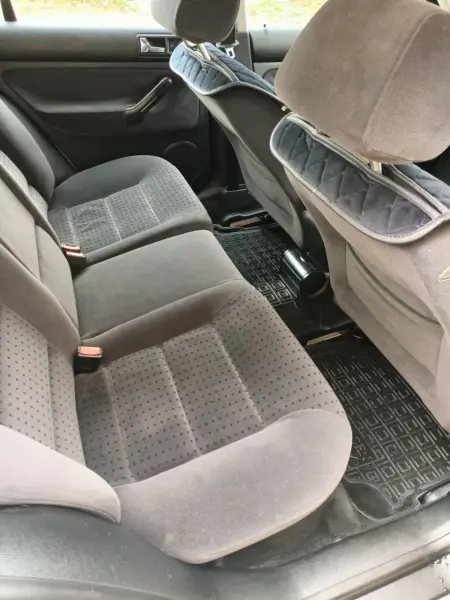 Volkswagen Golf, 2000