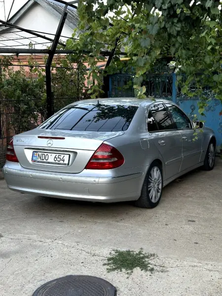 Mercedes-Benz E-Class, 2006