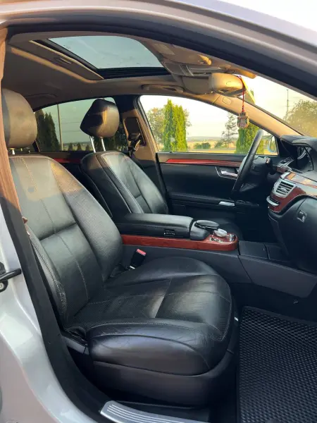 Mercedes-Benz S-Class, 2008