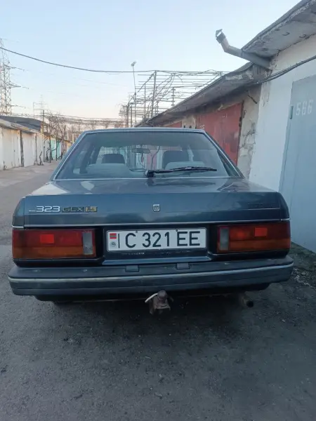 Mazda 323, 1987