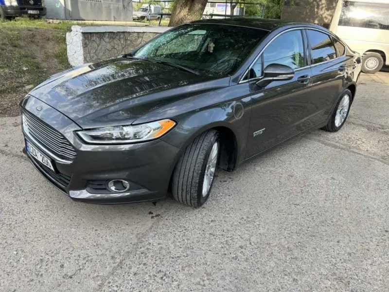 Ford Fusion, 2016
