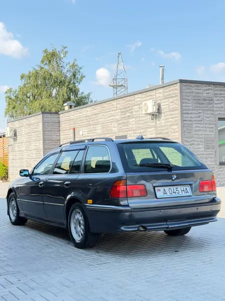 BMW 5 Series, 1999
