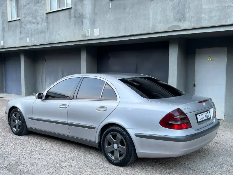 Mercedes-Benz E-Class, 2004