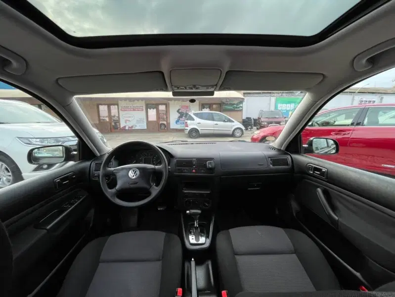Volkswagen Golf, 2004