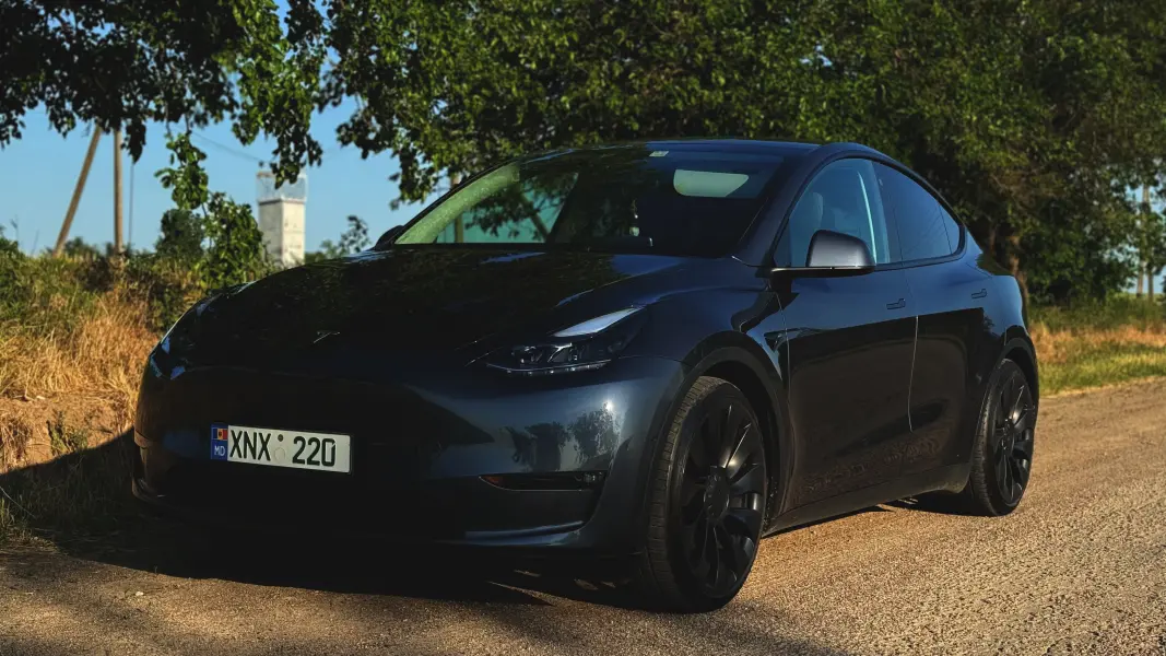 TESLA Y, 2022