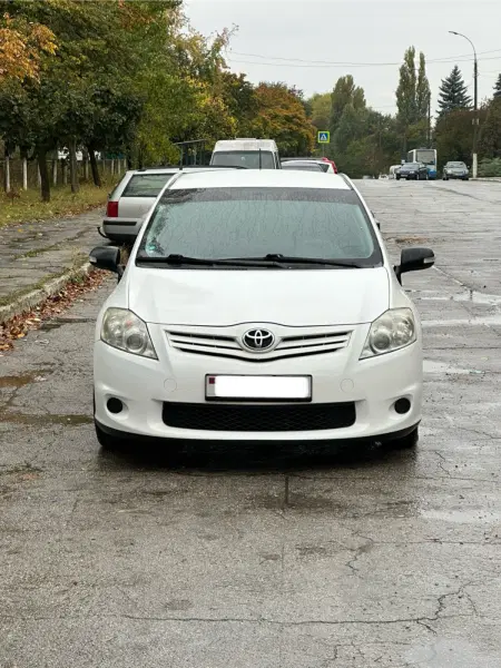 Toyota Auris, 2012