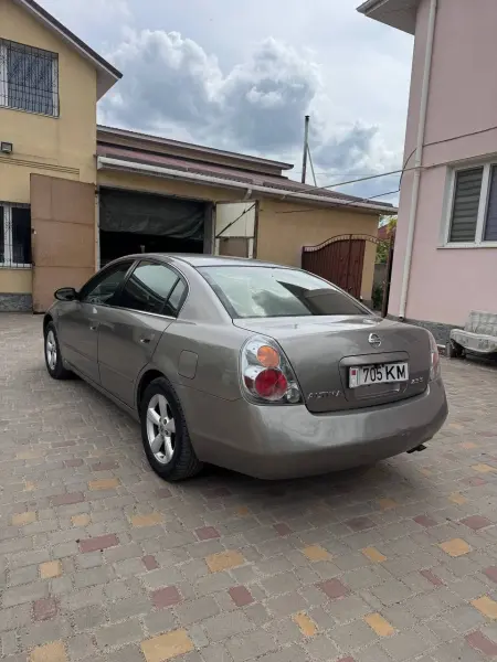Nissan Altima, 2004