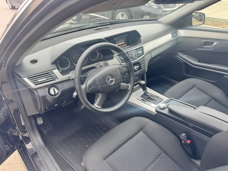 Mercedes-Benz E-Class, 2011