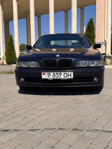 BMW 5 Series, 2001