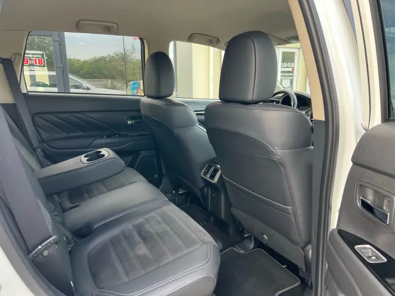 Mitsubishi Outlander, 2019